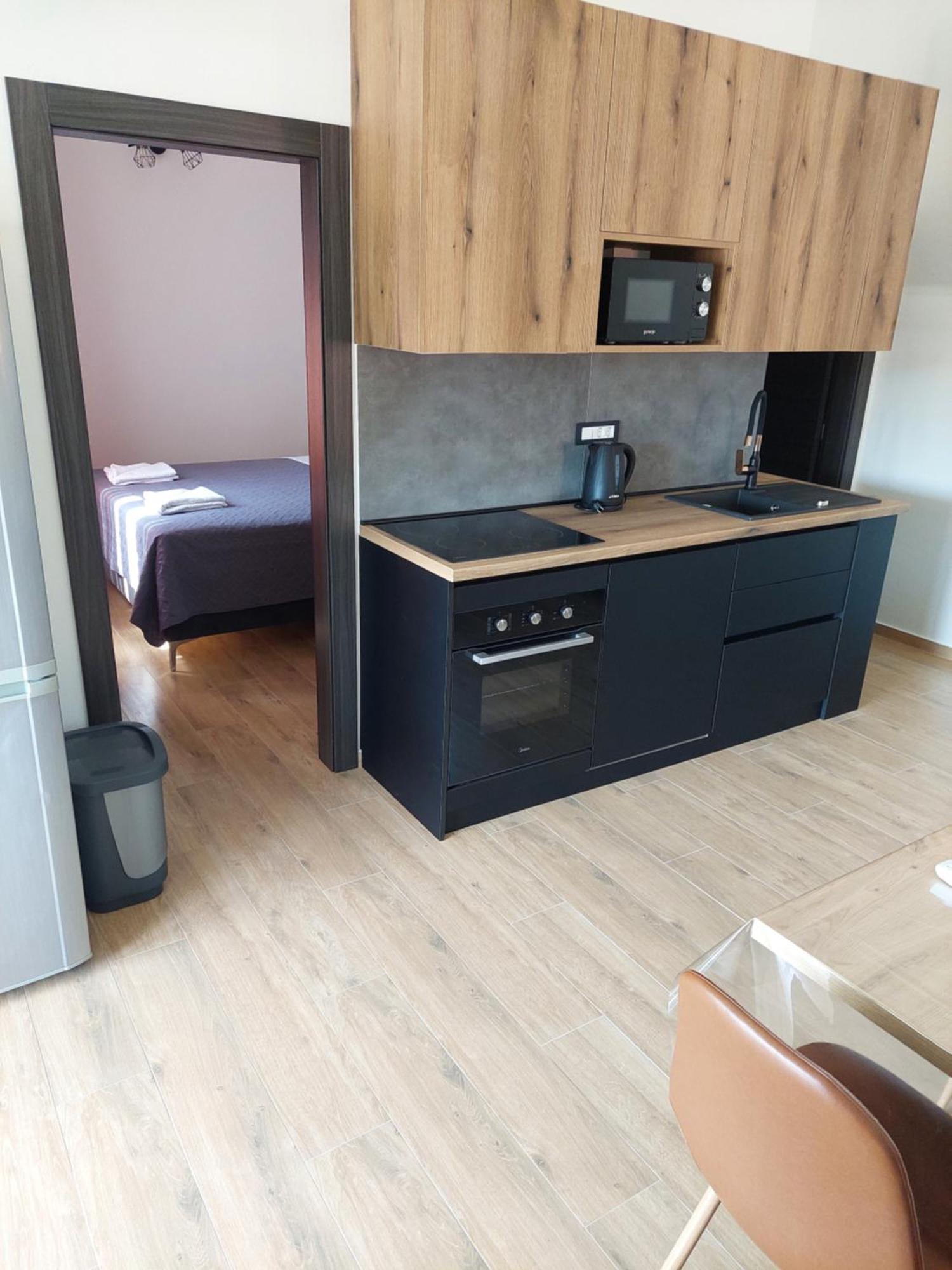 Apartmani Karla Paklenica สตารีกราด-ปาเคลนีซา ภายนอก รูปภาพ