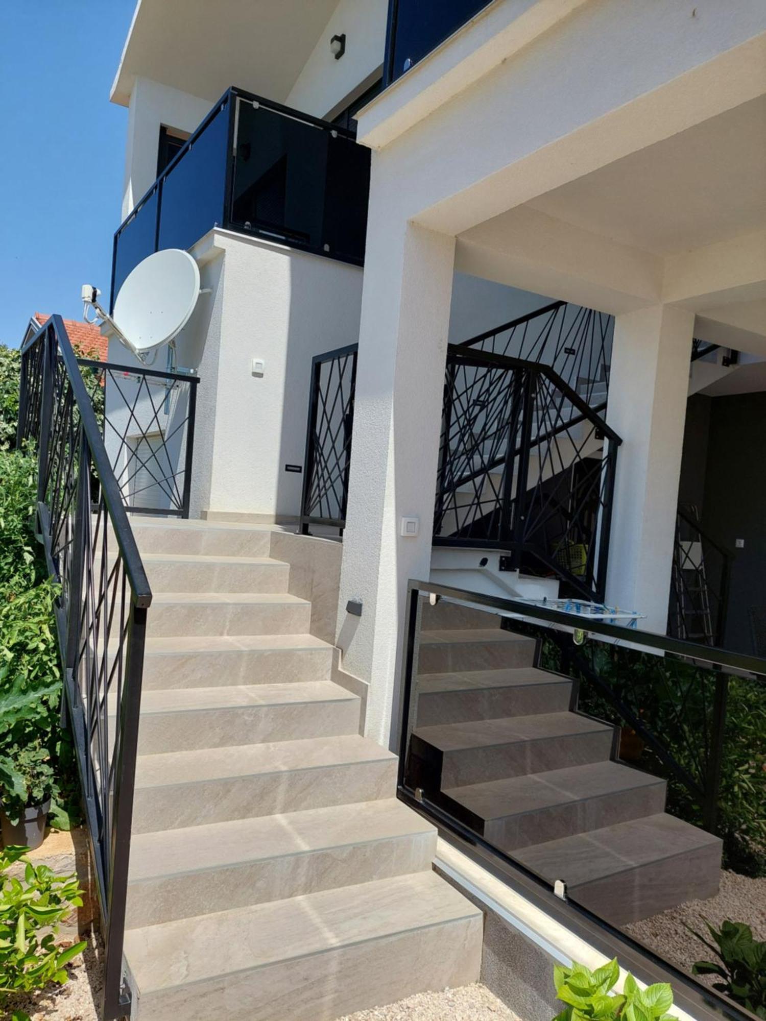 Apartmani Karla Paklenica สตารีกราด-ปาเคลนีซา ภายนอก รูปภาพ