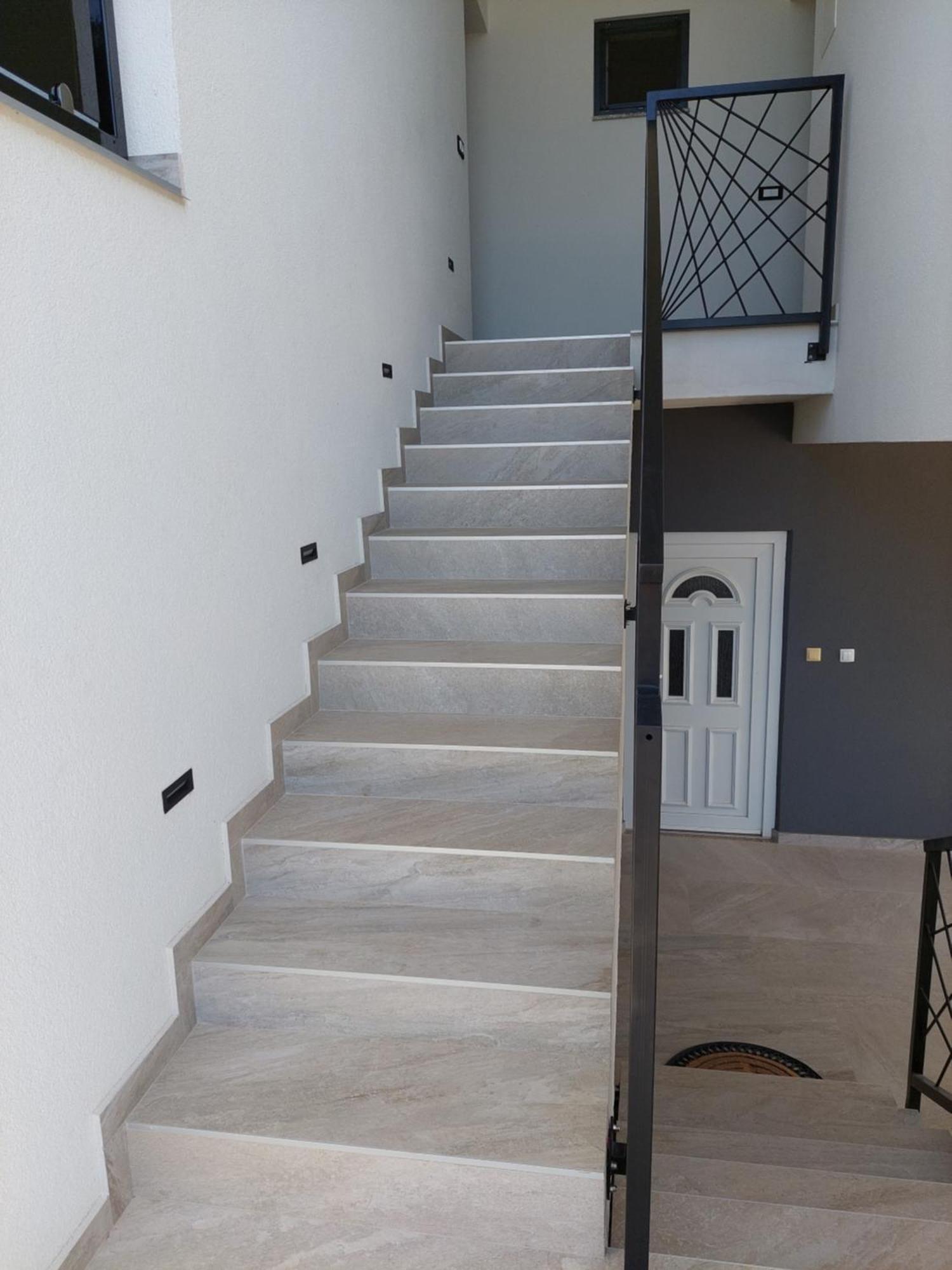 Apartmani Karla Paklenica สตารีกราด-ปาเคลนีซา ภายนอก รูปภาพ