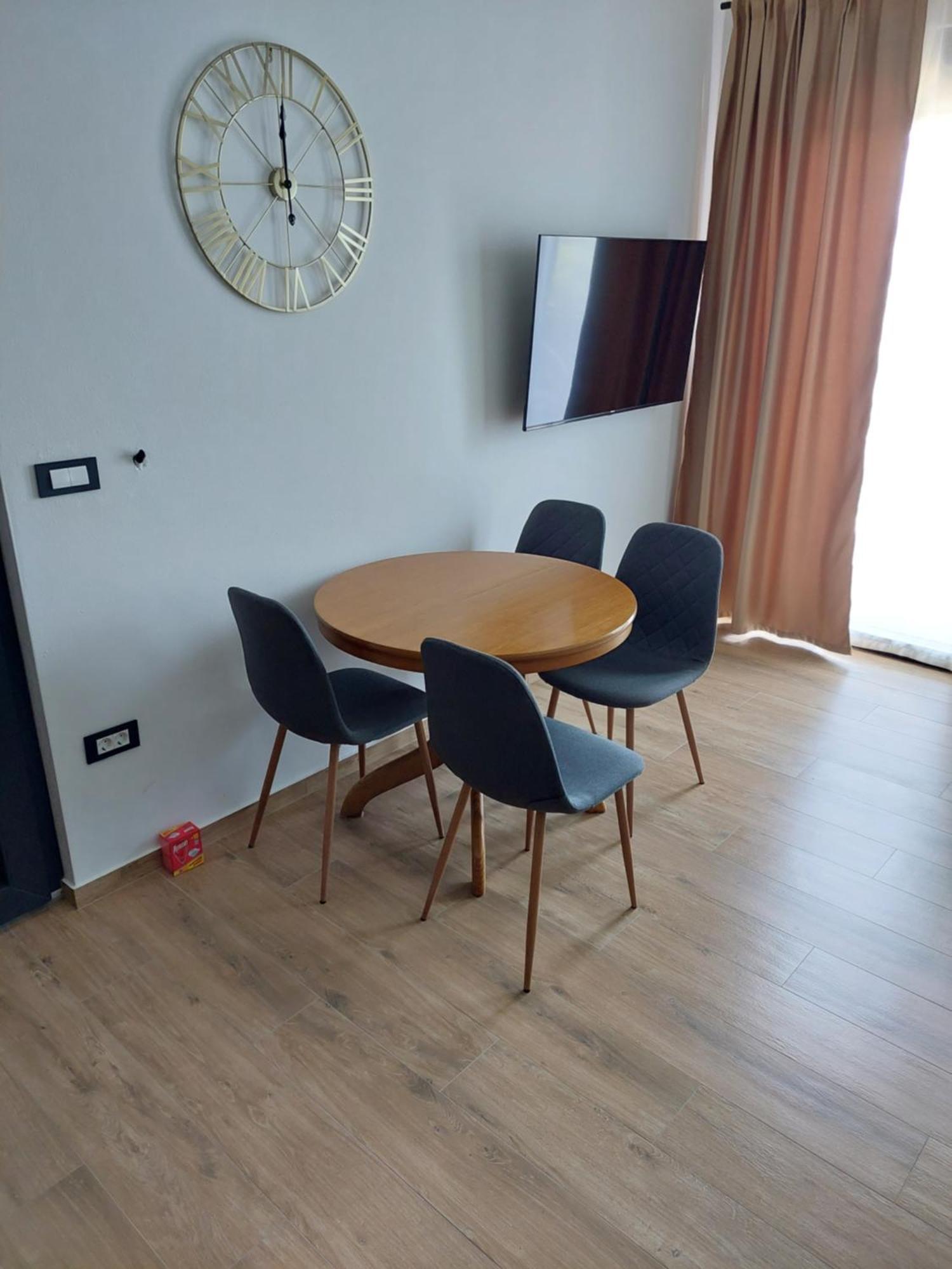 Apartmani Karla Paklenica สตารีกราด-ปาเคลนีซา ภายนอก รูปภาพ