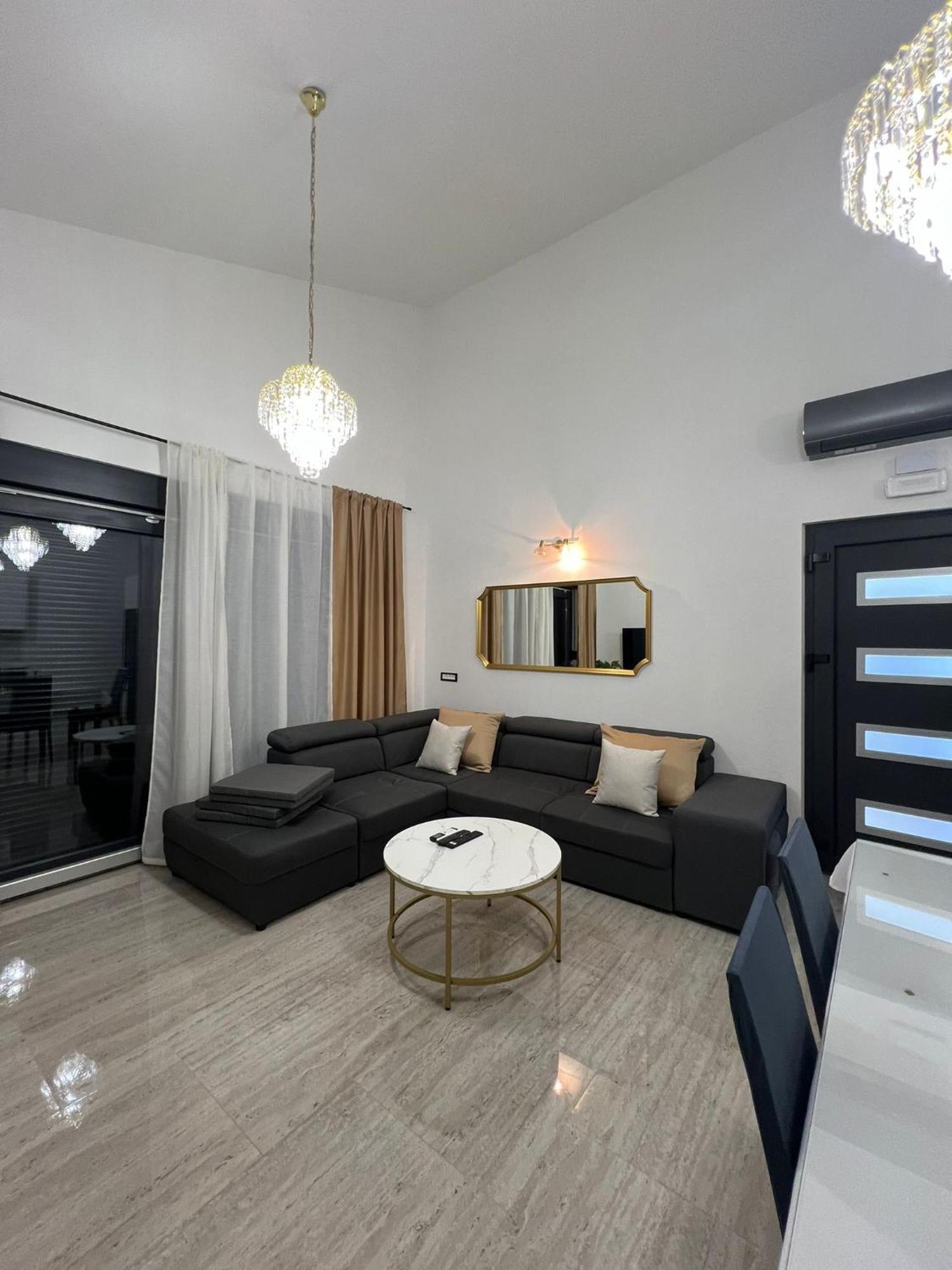 Apartmani Karla Paklenica สตารีกราด-ปาเคลนีซา ภายนอก รูปภาพ