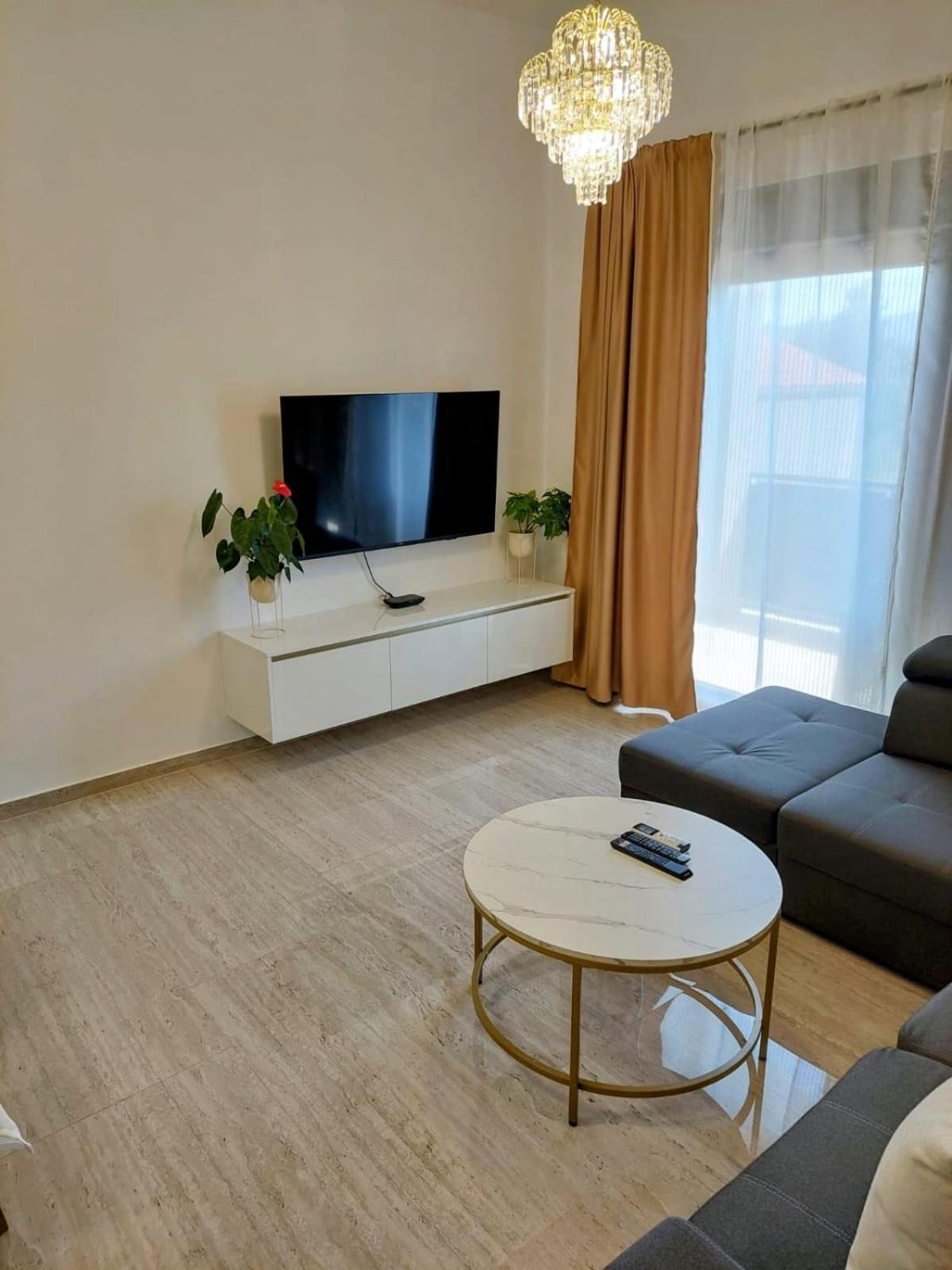 Apartmani Karla Paklenica สตารีกราด-ปาเคลนีซา ภายนอก รูปภาพ